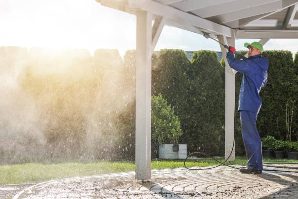 Best Pool Deck Cleaning  in Amsterdam, NY